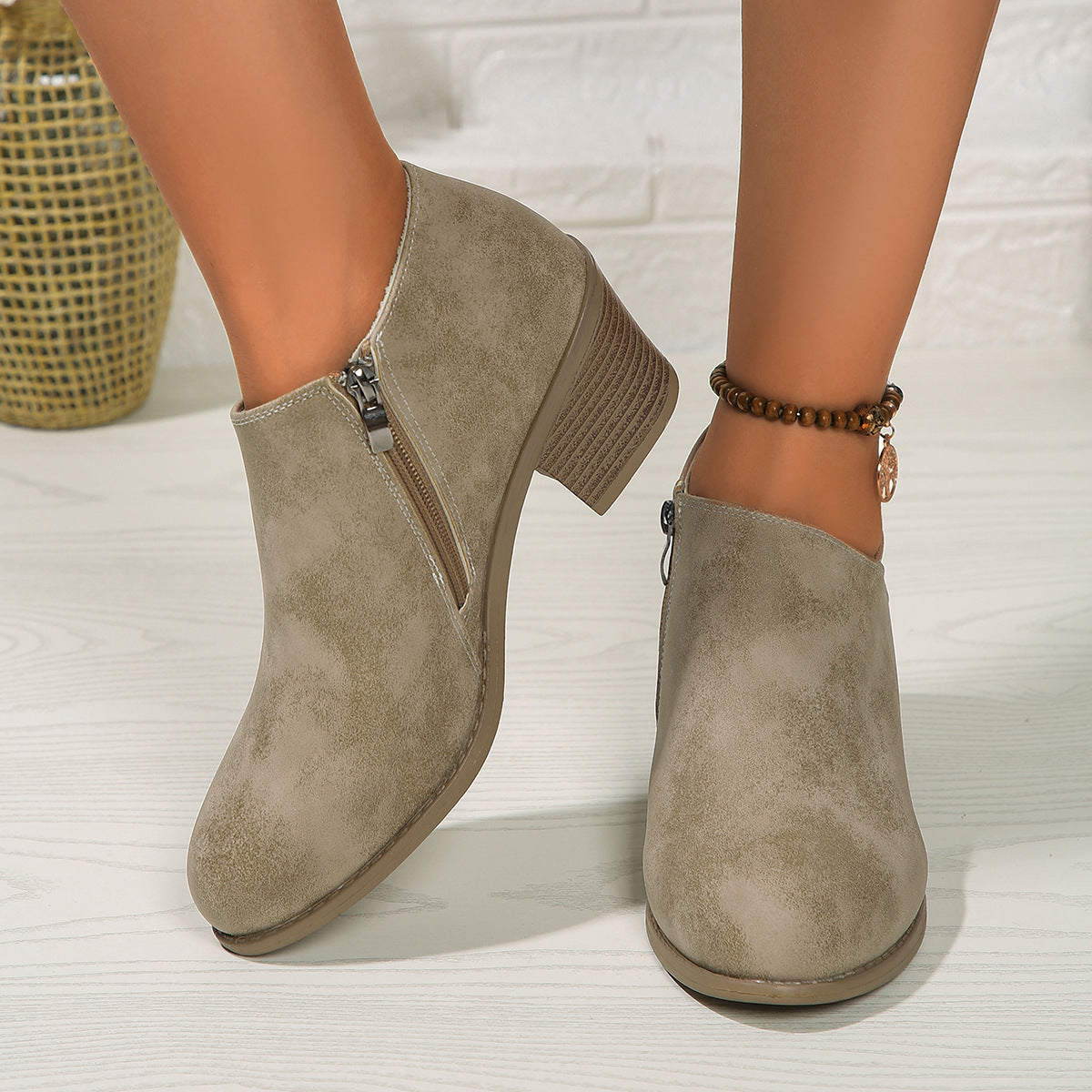 Stylish Chunky Heel Ankle Boots for Women - Side Zipper Round Toe Fashion Short Boots